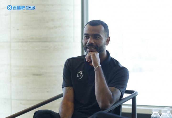 阿森纳连续, 阿什利, 标应该是前