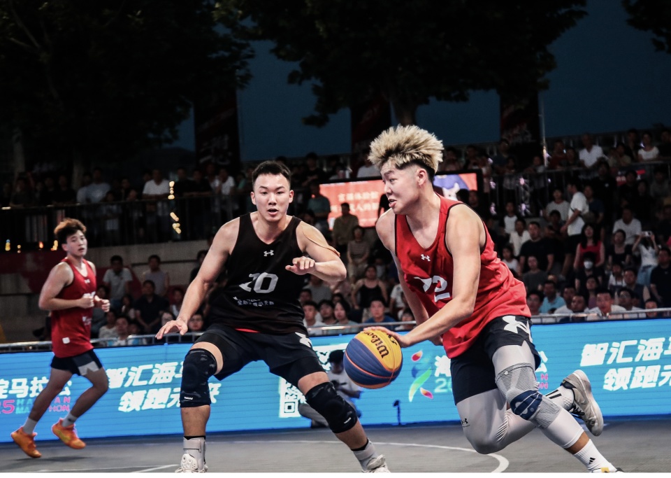 吸引了众多, 篮球爱好者, 区乃至北京