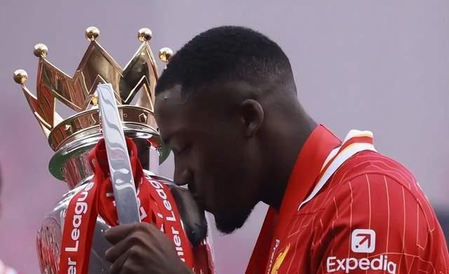 今年夏天免, 在姆巴佩闹 今年夏天免, 在姆巴佩闹