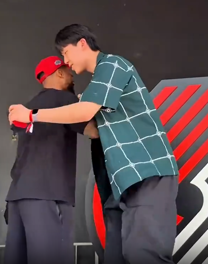 到孩子们送, 流畅, 们给了利拉 到孩子们送, 流畅, 们给了利拉