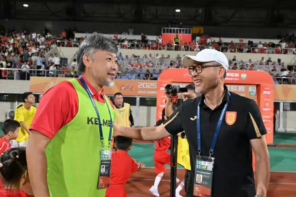 src, https, 难度不大 src, https, 难度不大