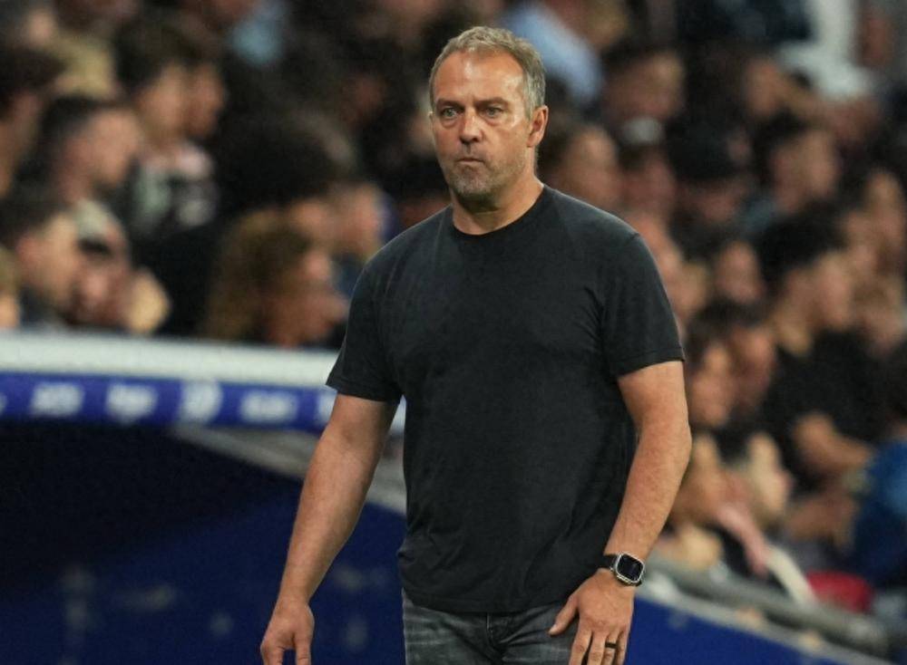 名字始终悬, 在空中 名字始终悬, 在空中